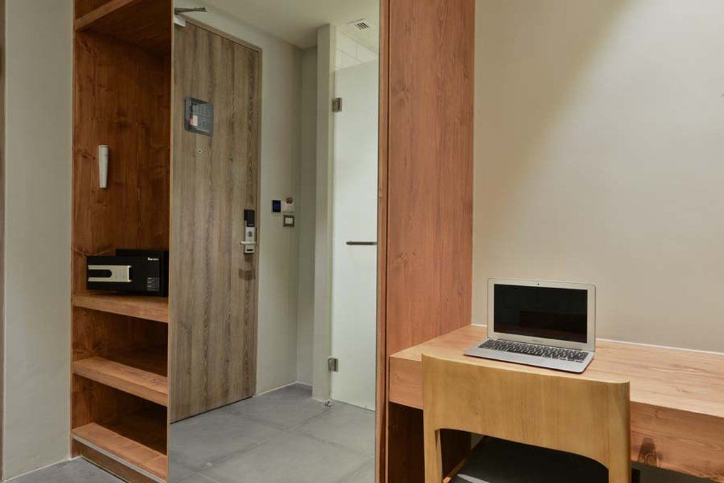 Kokotel Bangkok Surawong Exterior photo